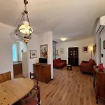 Alle Ceramiche Apartment *